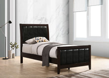 Load image into Gallery viewer, Carlton Panel Bed