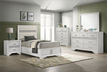 Load image into Gallery viewer, Miranda California King, E.King, Queen, Full, &amp; Twin Bed Black &amp; White