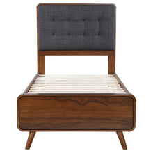 Load image into Gallery viewer, Robyn Panel Platform Bed