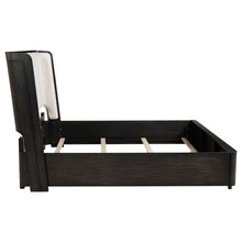 Load image into Gallery viewer, Leandro Wingback Bed