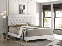 Load image into Gallery viewer, Kendall Queen Beds