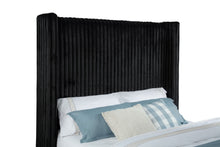 Load image into Gallery viewer, Centergrove Wingback TV Bed