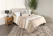 Load image into Gallery viewer, Kosmo Queen Headboard