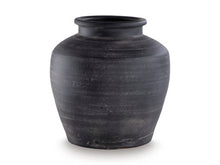 Load image into Gallery viewer, Meadie Vase