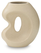 Load image into Gallery viewer, Odion Vase