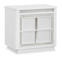 Load image into Gallery viewer, Chalanna Nightstand