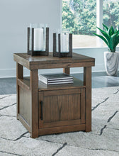 Load image into Gallery viewer, Boardernest End Table