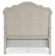 Load image into Gallery viewer, Arlendyne Bedroom Set