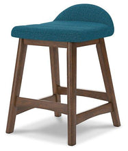 Load image into Gallery viewer, Lyncott Dining Room Set
