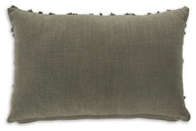 Load image into Gallery viewer, Finnbrook Pillow (Set of 4)