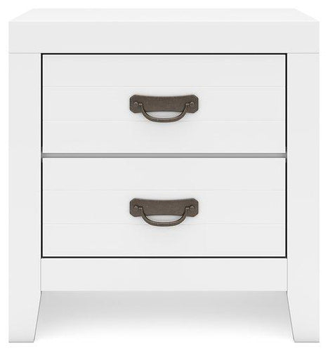 Binterglen Nightstand
