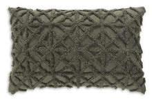 Load image into Gallery viewer, Finnbrook Pillow (Set of 4)