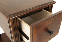 Load image into Gallery viewer, Breegin Chairside End Table