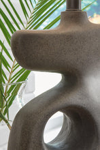 Load image into Gallery viewer, Danacy Table Lamp