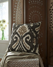 Load image into Gallery viewer, Kaidney Pillow (Set of 4)