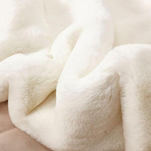 Load image into Gallery viewer, Caparica Off White 5&#39; X 7&#39; Area Rug