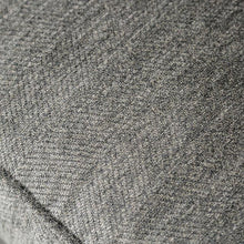 Load image into Gallery viewer, DELGADA Sofa