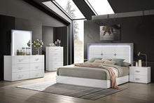 Load image into Gallery viewer, Stoholm Dresser