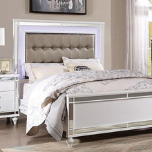 Load image into Gallery viewer, BRACHIUM Queen Bed, White