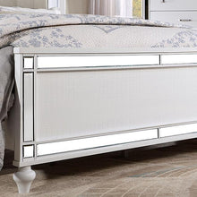 Load image into Gallery viewer, BRACHIUM E.King Bed, White