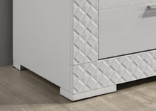 Load image into Gallery viewer, Whitby Queen Bedroom Set