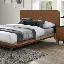 Load image into Gallery viewer, Stathelle 5 Pc Queen Bedroom Set