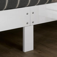 Load image into Gallery viewer, Magdeburg Queen &amp; E.King Bed