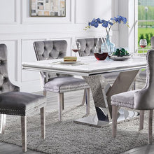 Load image into Gallery viewer, Valdevers Dining Table