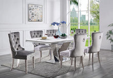Load image into Gallery viewer, Valdevers Dining Table