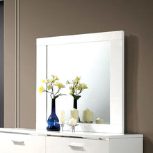 Load image into Gallery viewer, Malte White Mirror