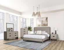 Load image into Gallery viewer, Gristalt E.King &amp; Queen Bed