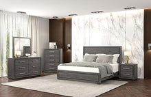 Load image into Gallery viewer, Crowthorne E.King &amp; Queen Bed Grey &amp; White