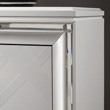 Load image into Gallery viewer, EMMELINE Chest, White