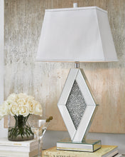 Load image into Gallery viewer, Prunella Lamp Set