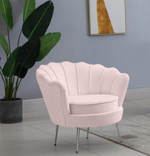 Load image into Gallery viewer, Gardenia Pink Velvet Chair