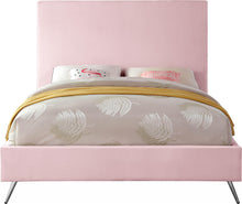 Load image into Gallery viewer, Jasmine Pink Velvet Queen Bed
