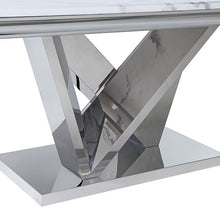 Load image into Gallery viewer, Valdevers Dining Table