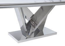 Load image into Gallery viewer, Valdevers Dining Table