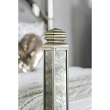 Load image into Gallery viewer, Loraine Queen Bed