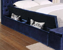 Load image into Gallery viewer, Davida Queen Bed Blue
