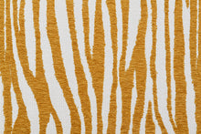 Load image into Gallery viewer, Niobe Accent Chair