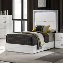 Load image into Gallery viewer, Stoholm Twin Bed