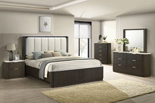 Load image into Gallery viewer, Lantrisant Queen Bed