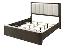 Load image into Gallery viewer, Lantrisant Queen Bed