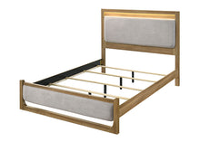 Load image into Gallery viewer, Elinora Queen Bed