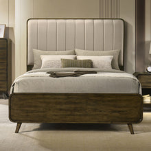 Load image into Gallery viewer, Eastlin E.King Bed