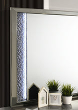 Load image into Gallery viewer, Leyland Mirror