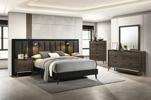 Load image into Gallery viewer, Chalfont E.King &amp; Queen Bed