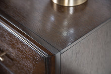 Load image into Gallery viewer, Hinwitz Chest