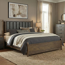 Load image into Gallery viewer, Newent Queen Bed